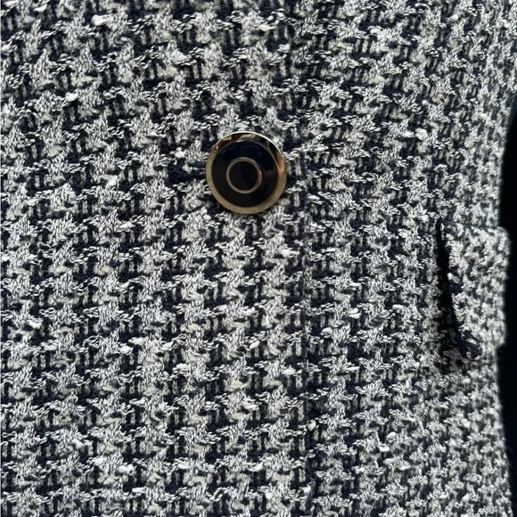 St. John Navy and White Tweed Blazer- EUC - Picture 6 of 11